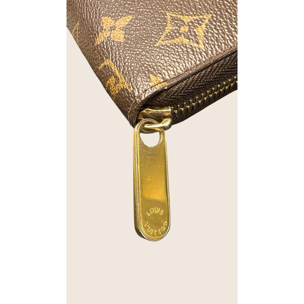 Louis Vuitton Zippy Wallet Monogram Canvas Authentic with Box And Dustbag
