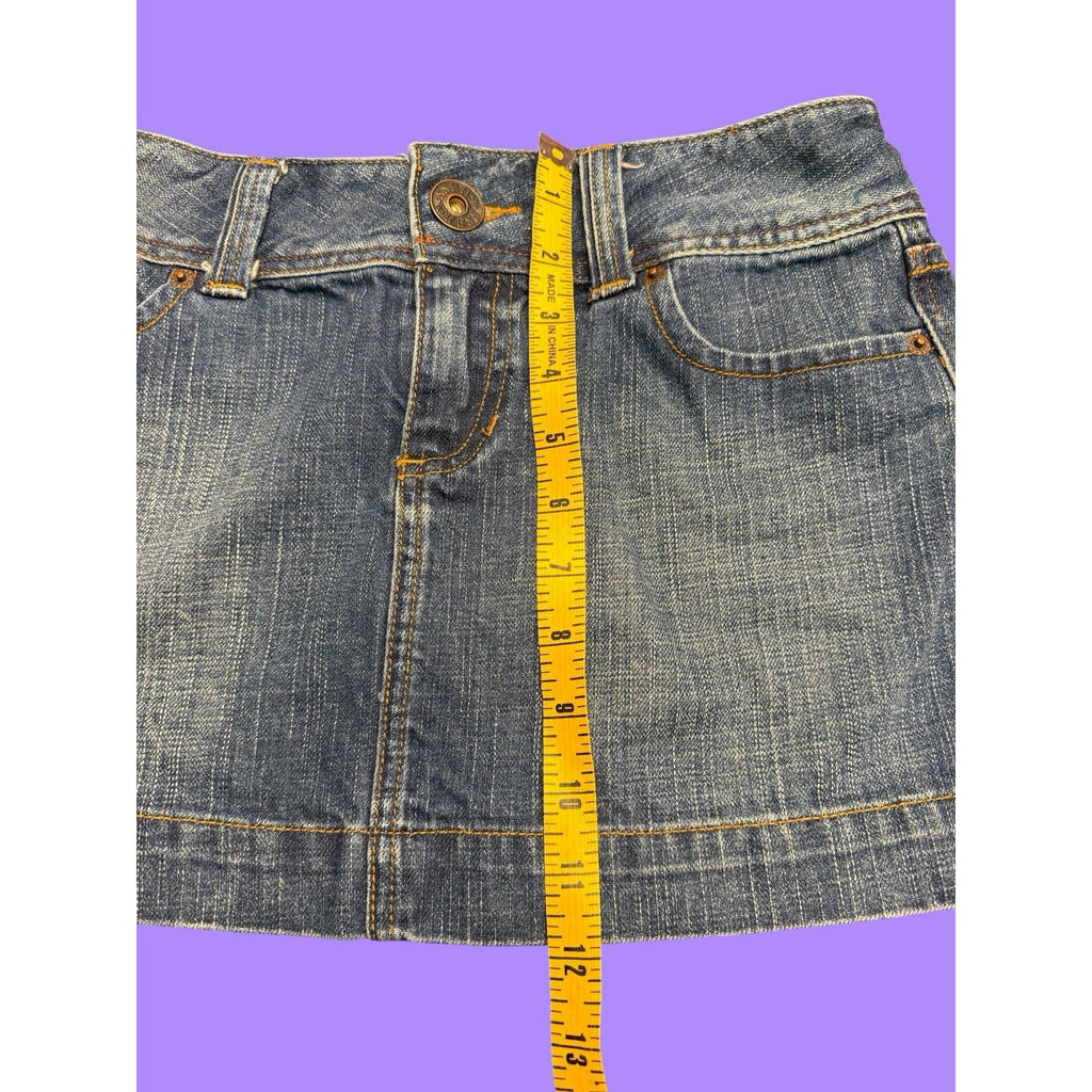Guess Denim Mini Skirt Blue Zipper Pockets Button Closure Size 26 Vintage Y2K