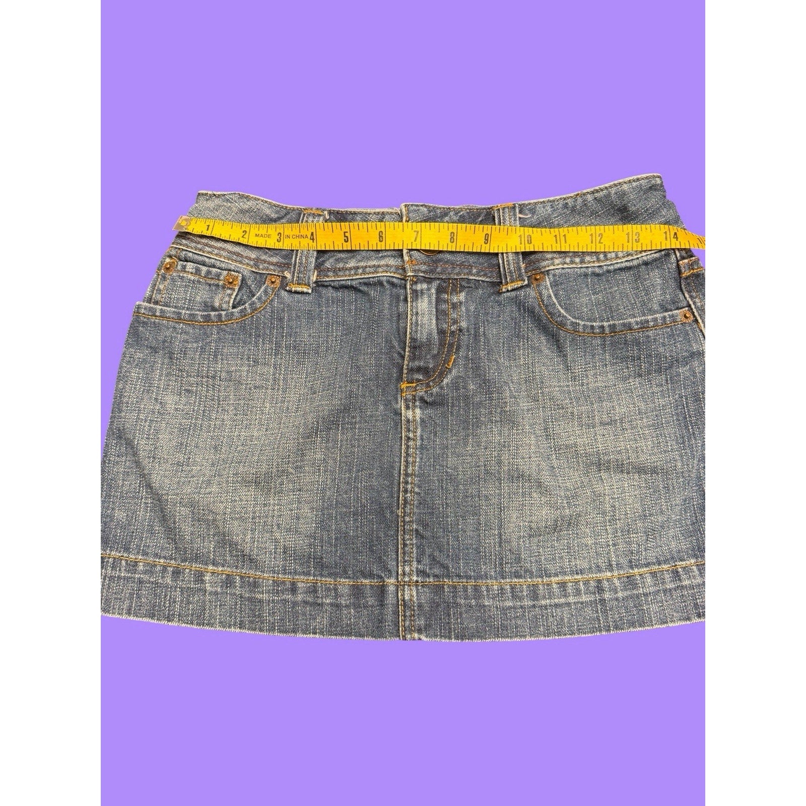 Guess Denim Mini Skirt Blue Zipper Pockets Button Closure Size 26 Vintage Y2K