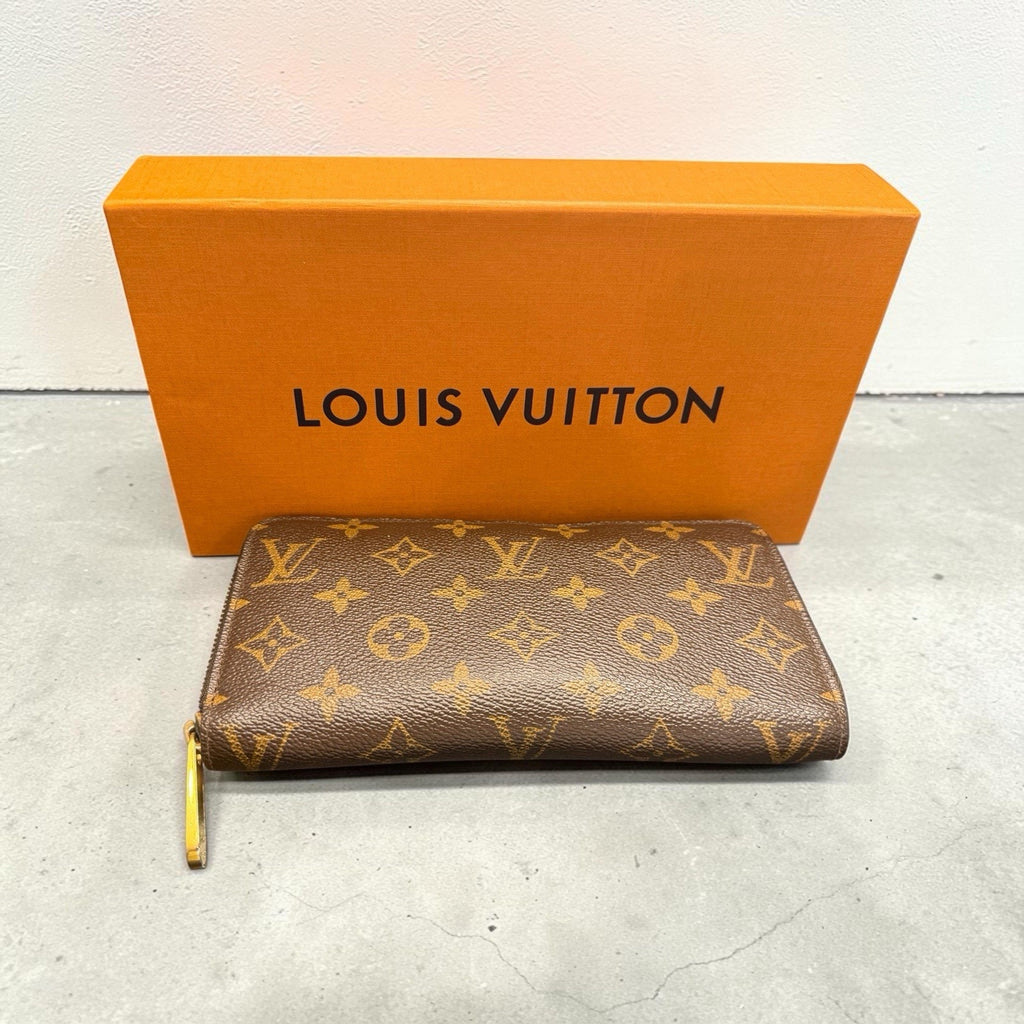Louis Vuitton Zippy Wallet Monogram Canvas Authentic with Box And Dustbag
