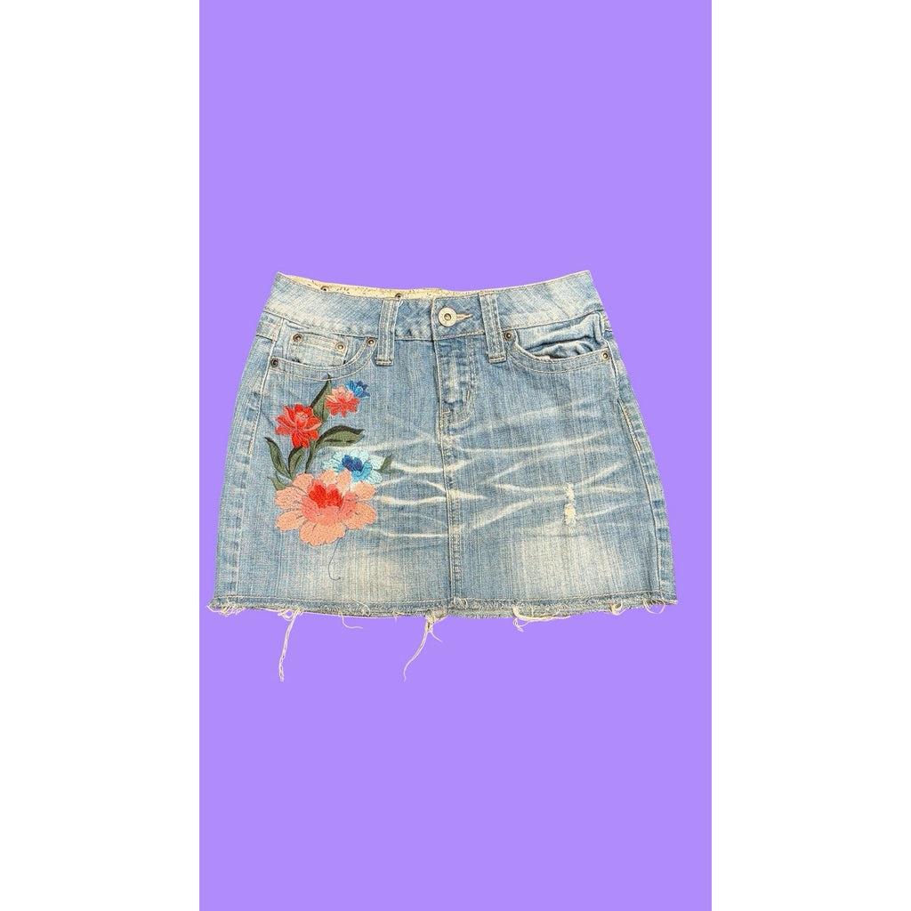 Zana Di Denim Y2K Mini Skirt Floral Embroidered Distressed Raw Hem Juniors 0